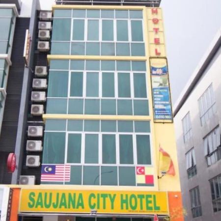 サウジャナ シティ ホテル Bandar Saujana Putra エクステリア 写真