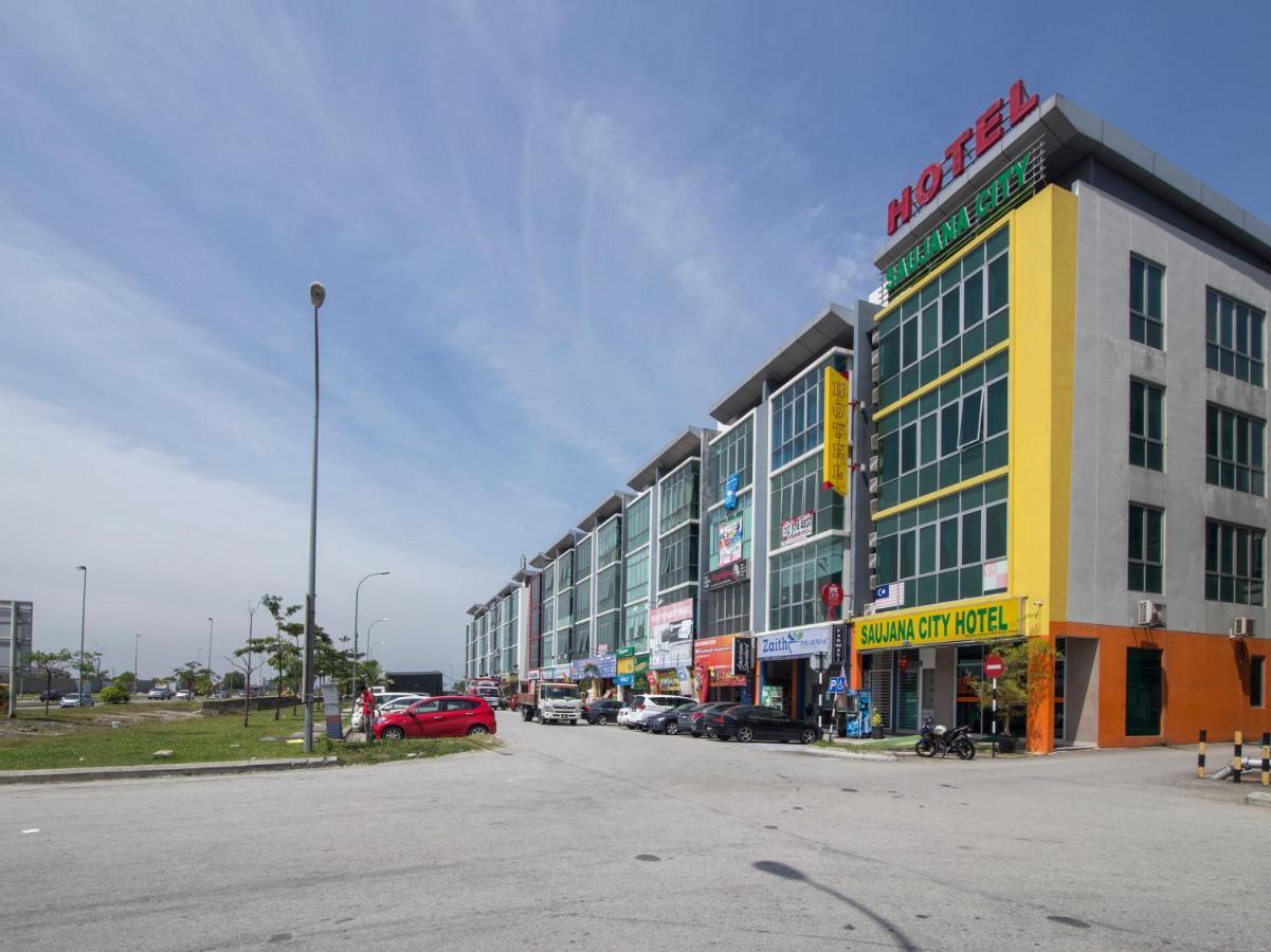 サウジャナ シティ ホテル Bandar Saujana Putra エクステリア 写真